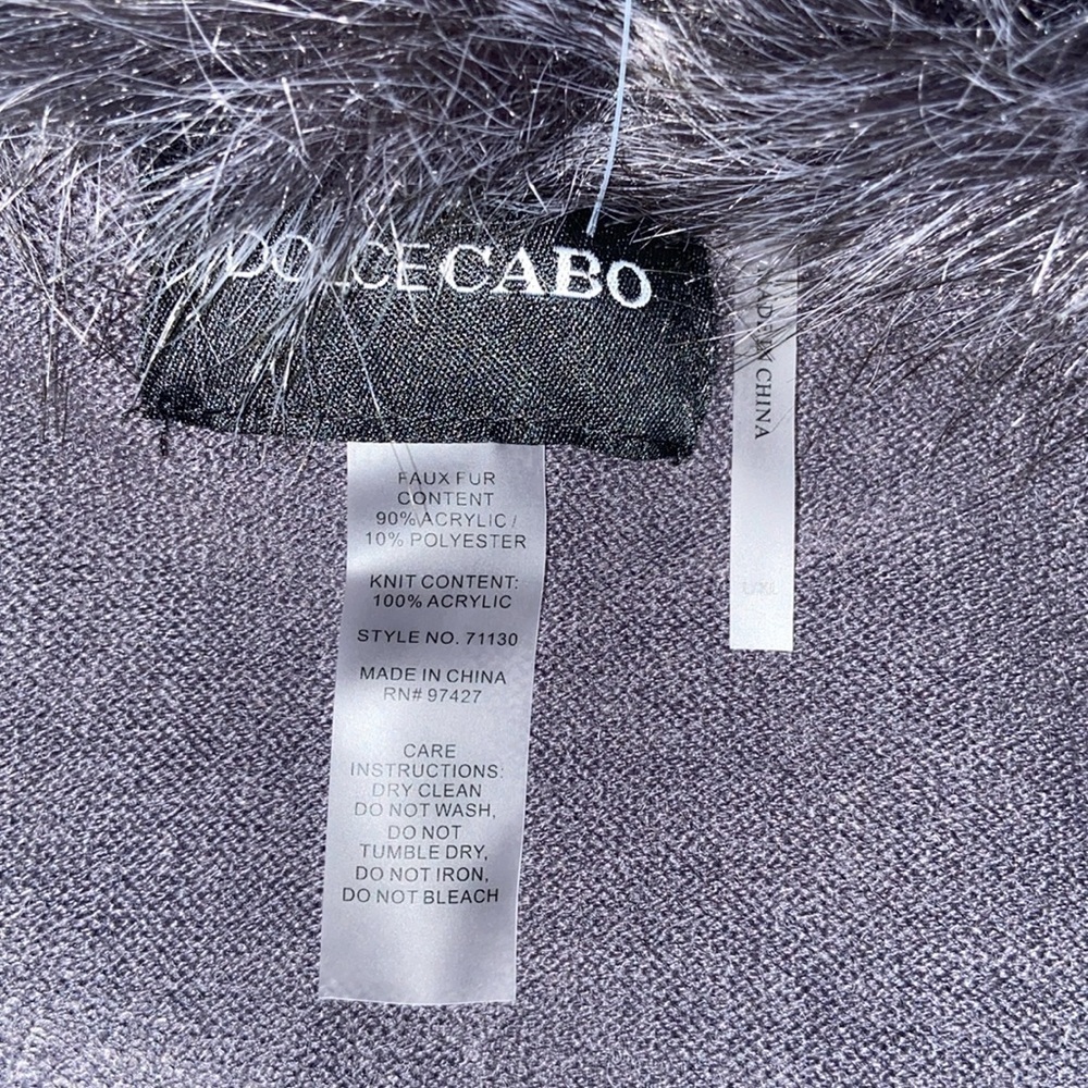 Dolce Cabo Gray Faux Fur Fleece Cape NWT - Picture 7 of 7